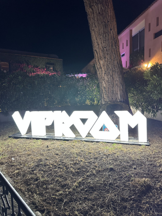 VIP ROOM, Saint Tropez