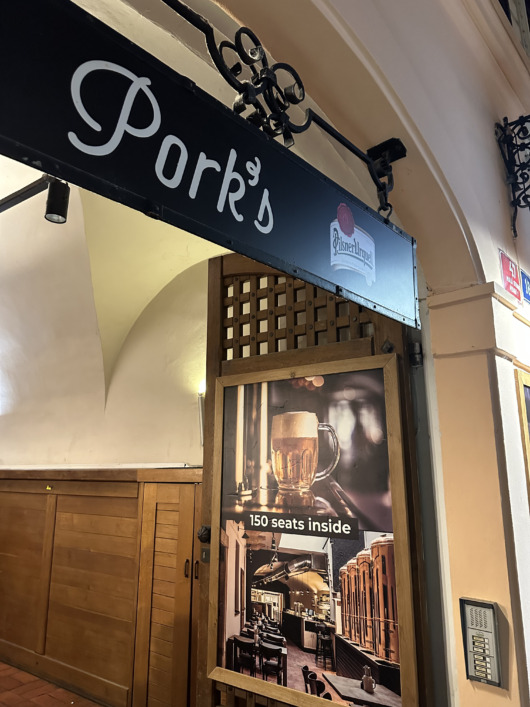 Pork's, Prague