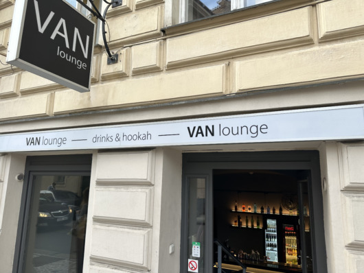 Van lounge, Prague